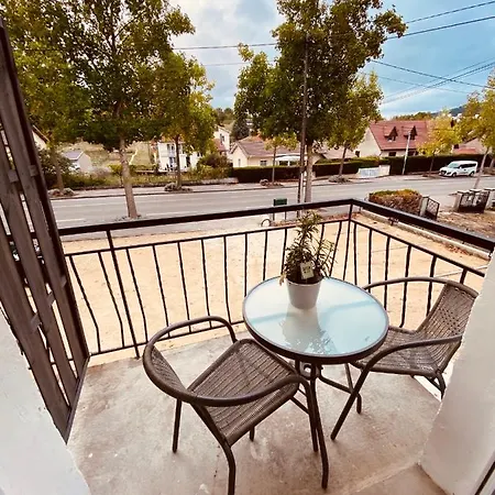 Entier Avec Parking Prive Au Calme Cosy A Etage Avec Balcon Апартаменты *