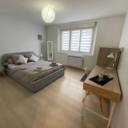 Entier Avec Parking Prive Au Calme Cosy A Etage Avec Balcon * טול