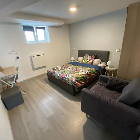 Entier Avec Parking Prive Au Calme Cosy A Etage Avec Balcon * טול