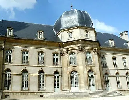 Entier Avec Parking Prive Au Calme Cosy A Etage Avec Balcon Apartment