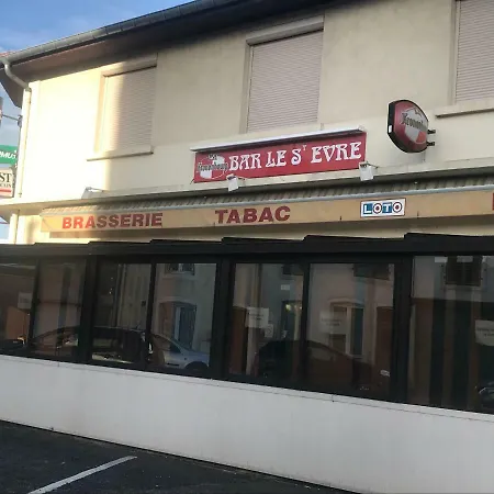 Entier Avec Parking Prive Au Calme Cosy A Etage Avec Balcon דירה טול