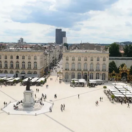 Entier Avec Parking Prive Au Calme Cosy A Etage Avec Balcon Apartment Toul