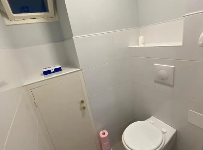 Apartmán Entier Avec Parking Prive Au Calme Cosy A Etage Avec Balcon Toul