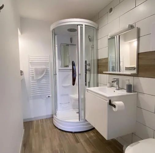 Entier Avec Parking Prive Au Calme Cosy A Etage Avec Balcon Toul