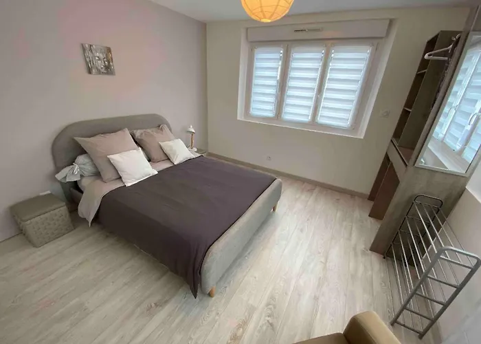 Entier Avec Parking Prive Au Calme Cosy A Etage Avec Balcon