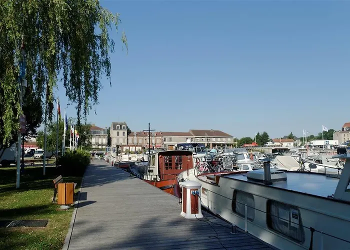Entier Avec Parking Prive Au Calme Cosy A Etage Avec Balcon