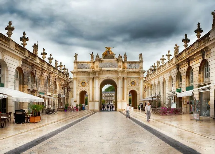 Entier Avec Parking Prive Au Calme Cosy A Etage Avec Balcon Апартаменты *